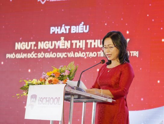 Ms. Nguyen Thi Thu Thuy – Deputy Director of Quang Tri DoET speaking at the ceremony.